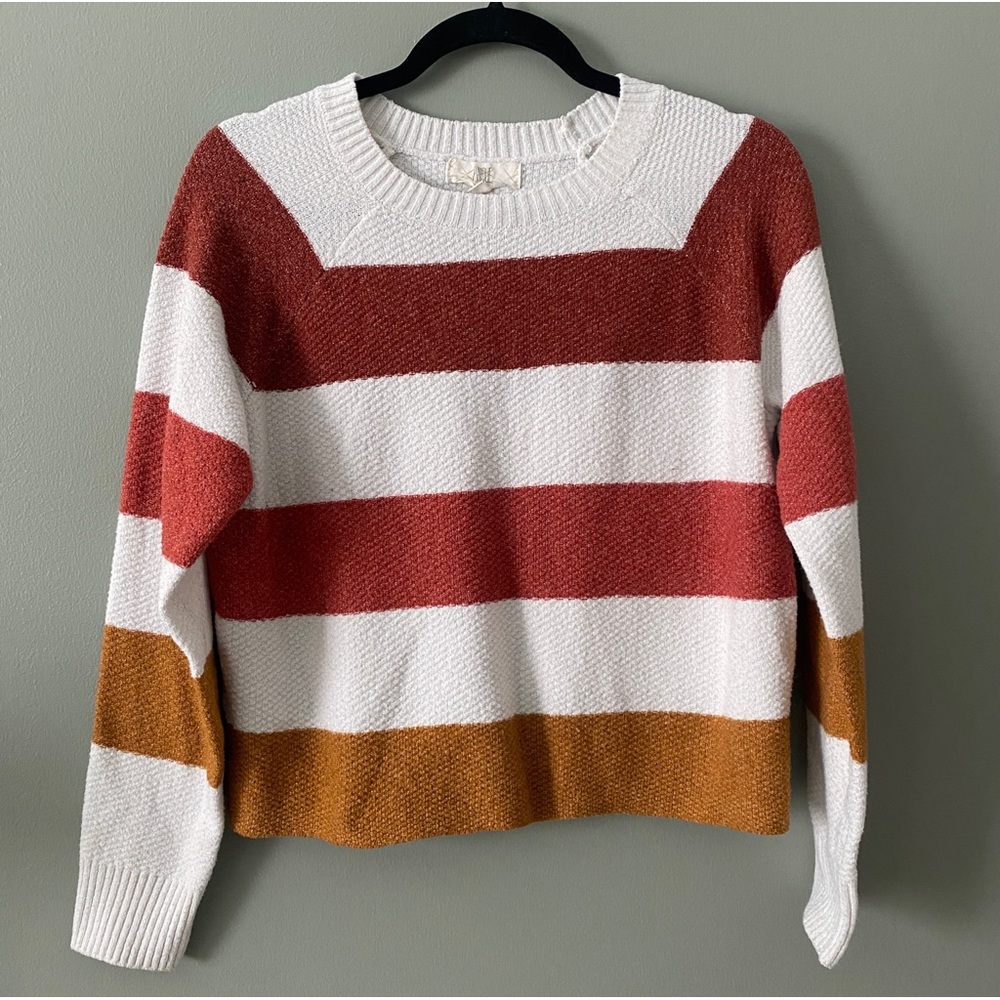 Pinque Sweater with Stripes, Orange, Red, and White hues, Size Small